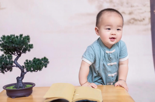 代怀包生男孩医院孕妇显怀是几个月